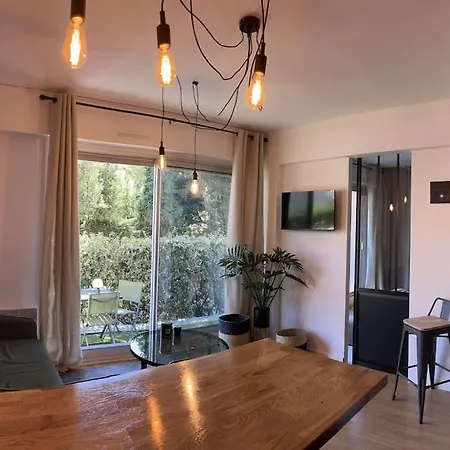Apartment Superbe Dans Avec Piscine